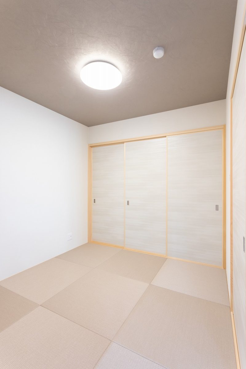 店舗兼住居のビル3階部分を住居としてリノベーション