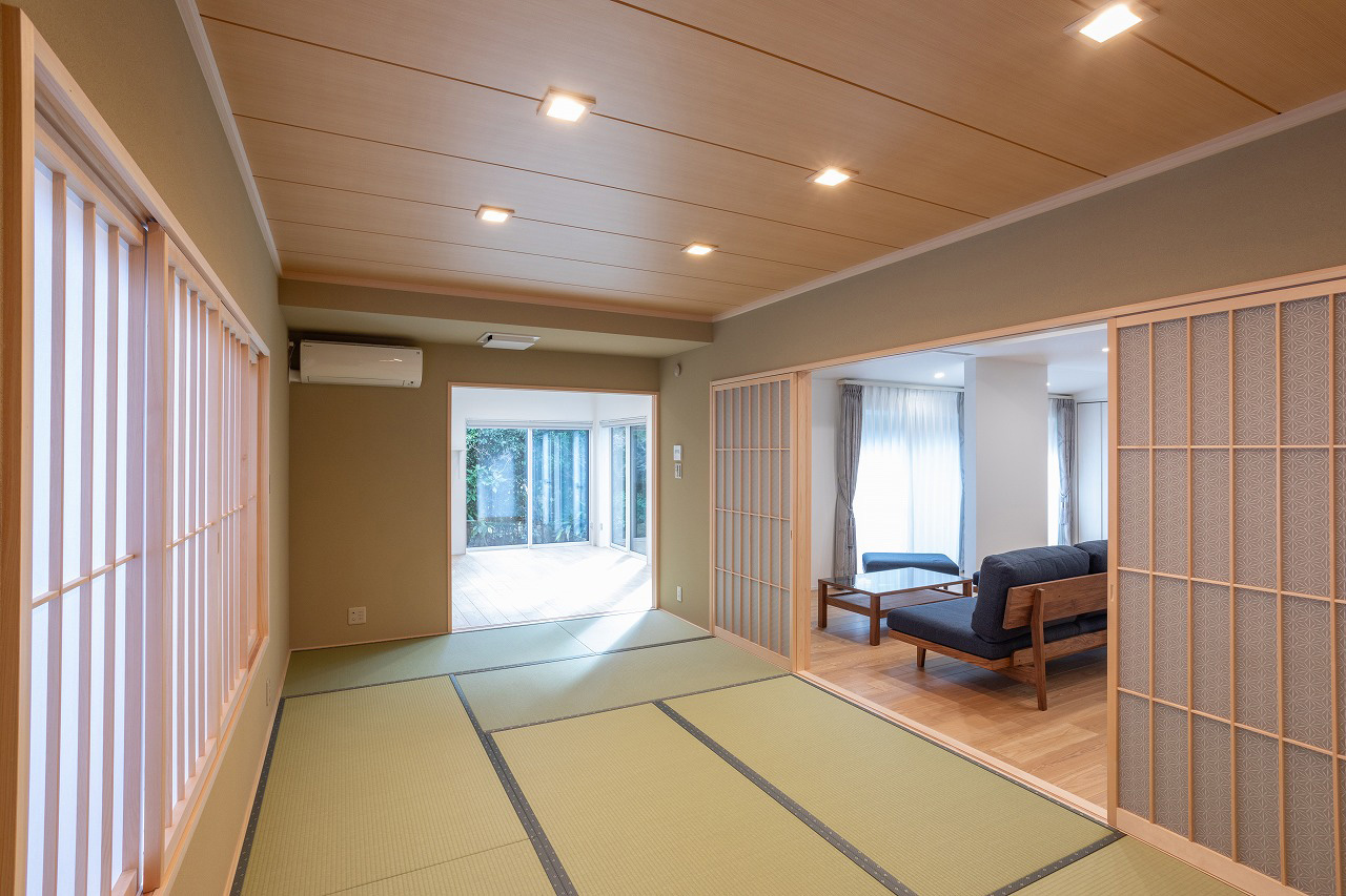 和風建築の素材が息づくシンプルで洗練された空間