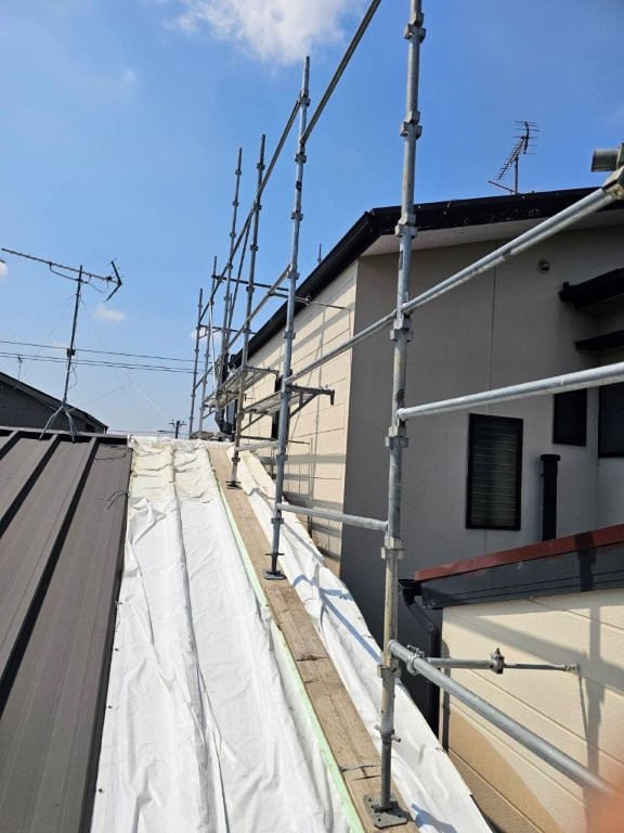 隣家屋根足場