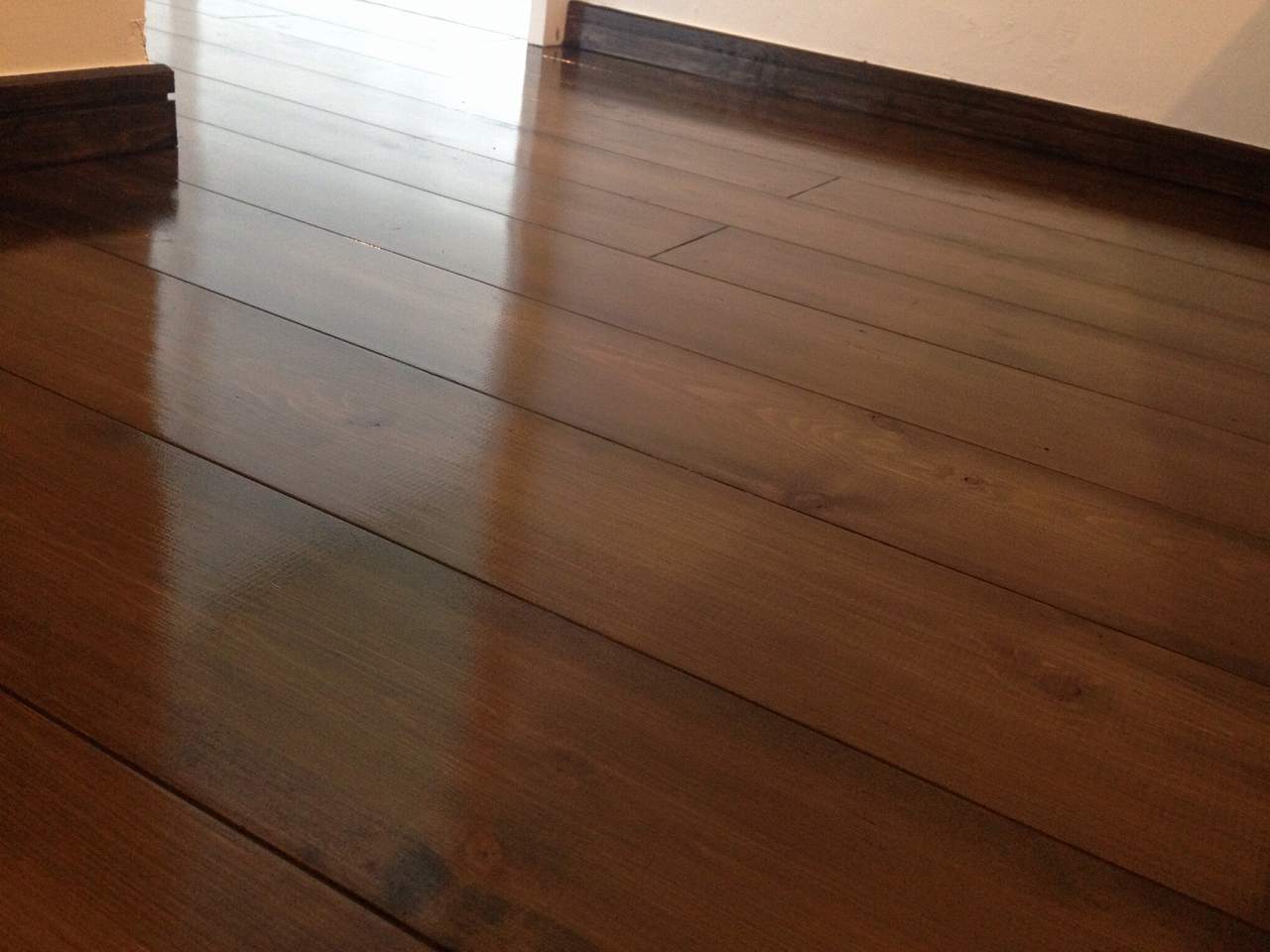 床、塗装完了！