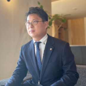舘 一輝