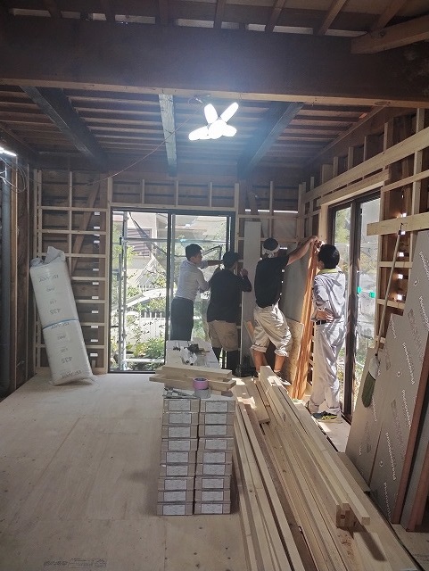 アクセントクロスの楽しみ方 京都で注文住宅を建てるならデザオ建設にお任せください